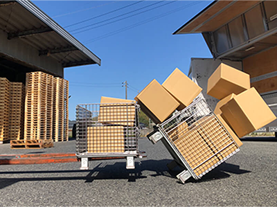 ブレーキを掛けた際荷崩れ